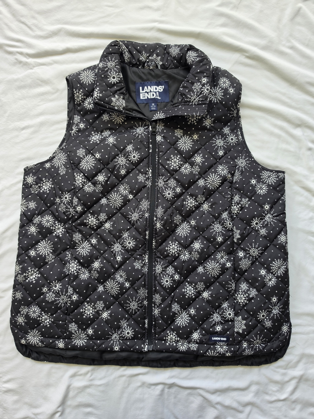 Lands End Womens 1X Black White Snowflake Quilted Puffer Vest - Picture 3 of 5